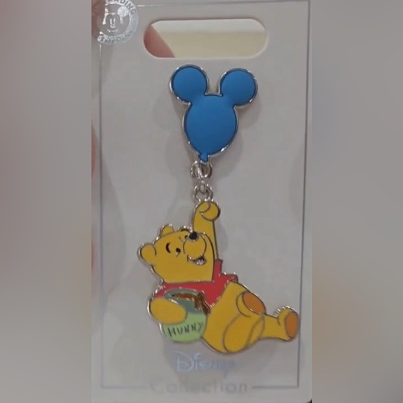 Disney Parks Winnie The Pooh Floating Balloon Hunny Pot Pin New With Card - Picture 2 of 2